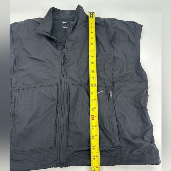 Nike Training Vest Repel City Ready Black Oversized Athletic Windbreaker Vest - Picture 7 of 10